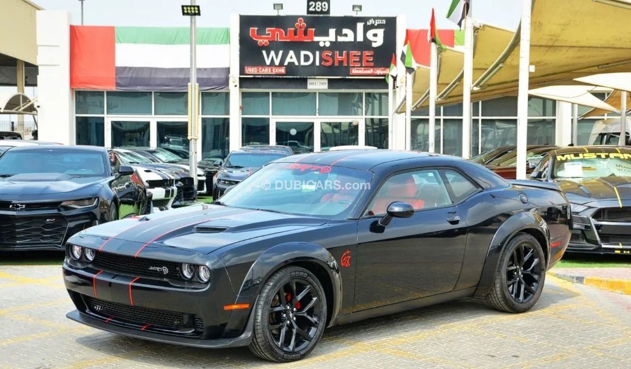 Dodge Challenger SXT Plus Challenger SXT V6 3.6L 2019/ SRT Kit/ Leather Interior/ Very Good Condition