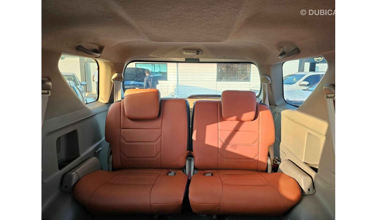 تويوتا فورتونر SR5 PREMIUM / V4 /  LEATHER SEATS // MID OPTION // 4WD (LOT # 38175)