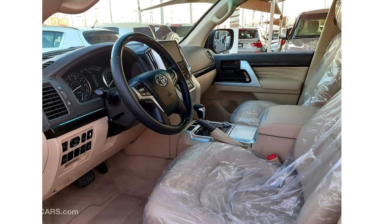 Toyota Land Cruiser 2013 Gcc Chang  bady outside and inside