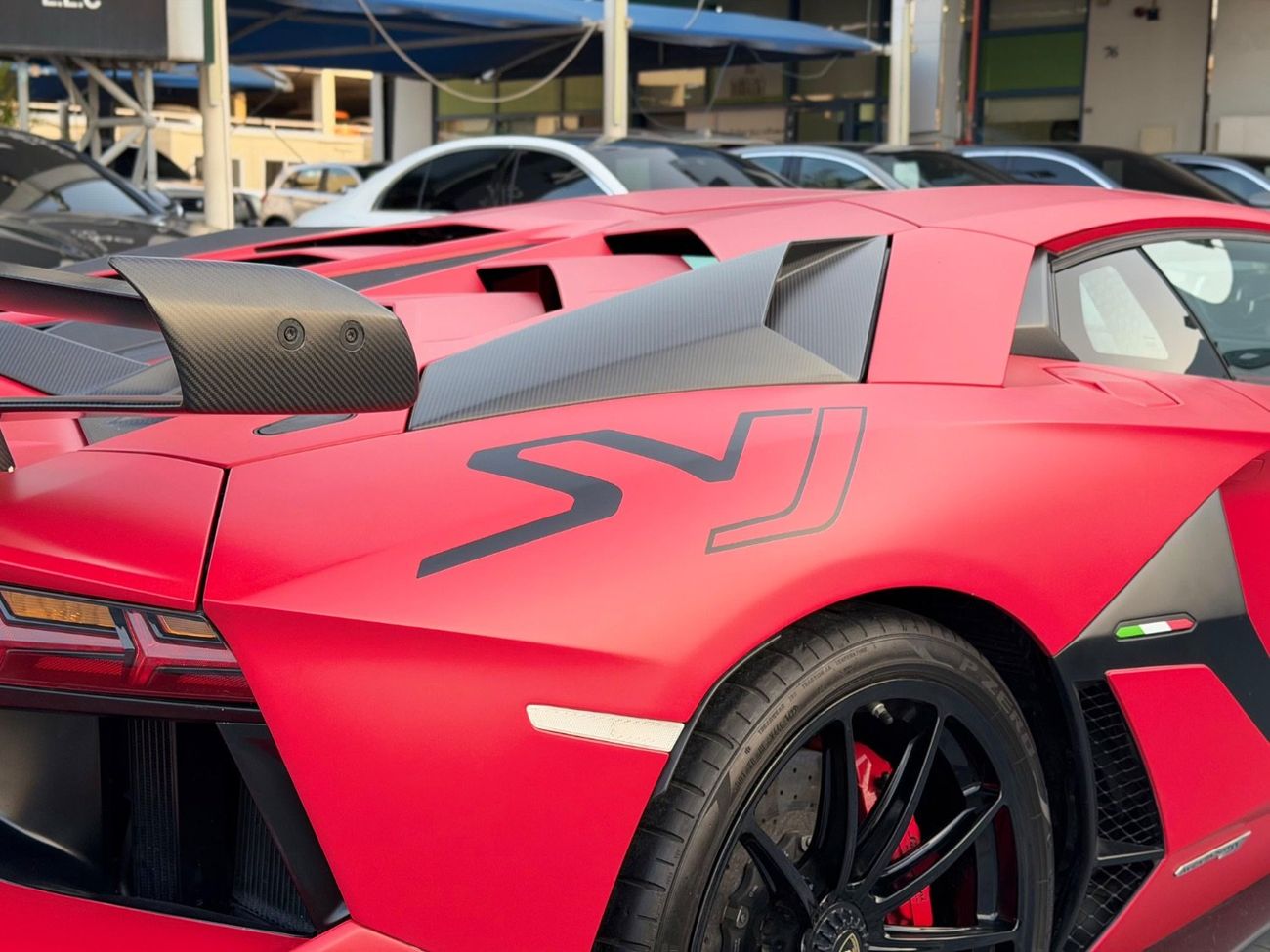 لامبورغيني أفينتادور SVJ 6.5L V12