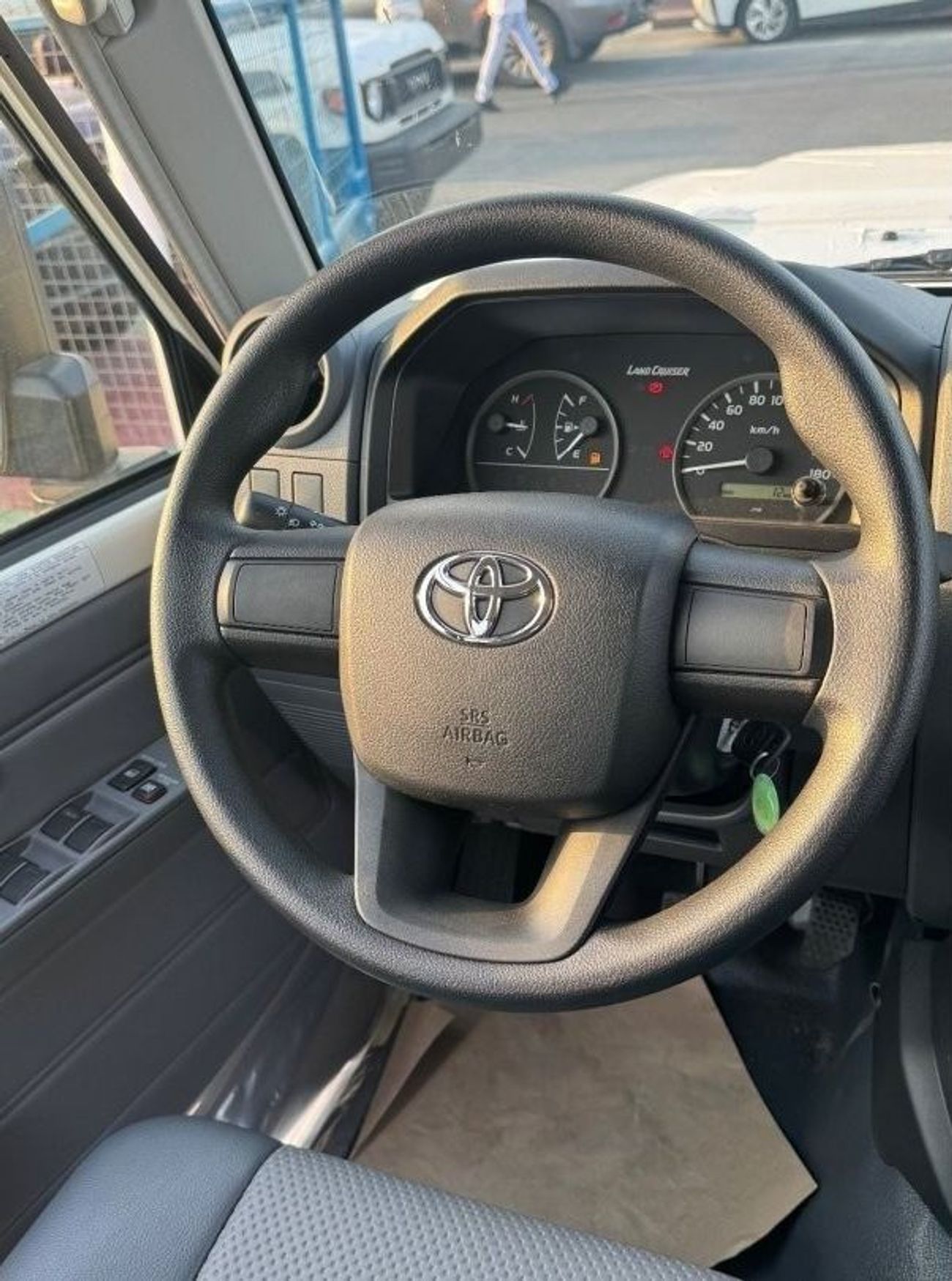 Toyota Land Cruiser Toyota Land Cruiser LC79 D/C 4.2 Engine With DIFF Lock