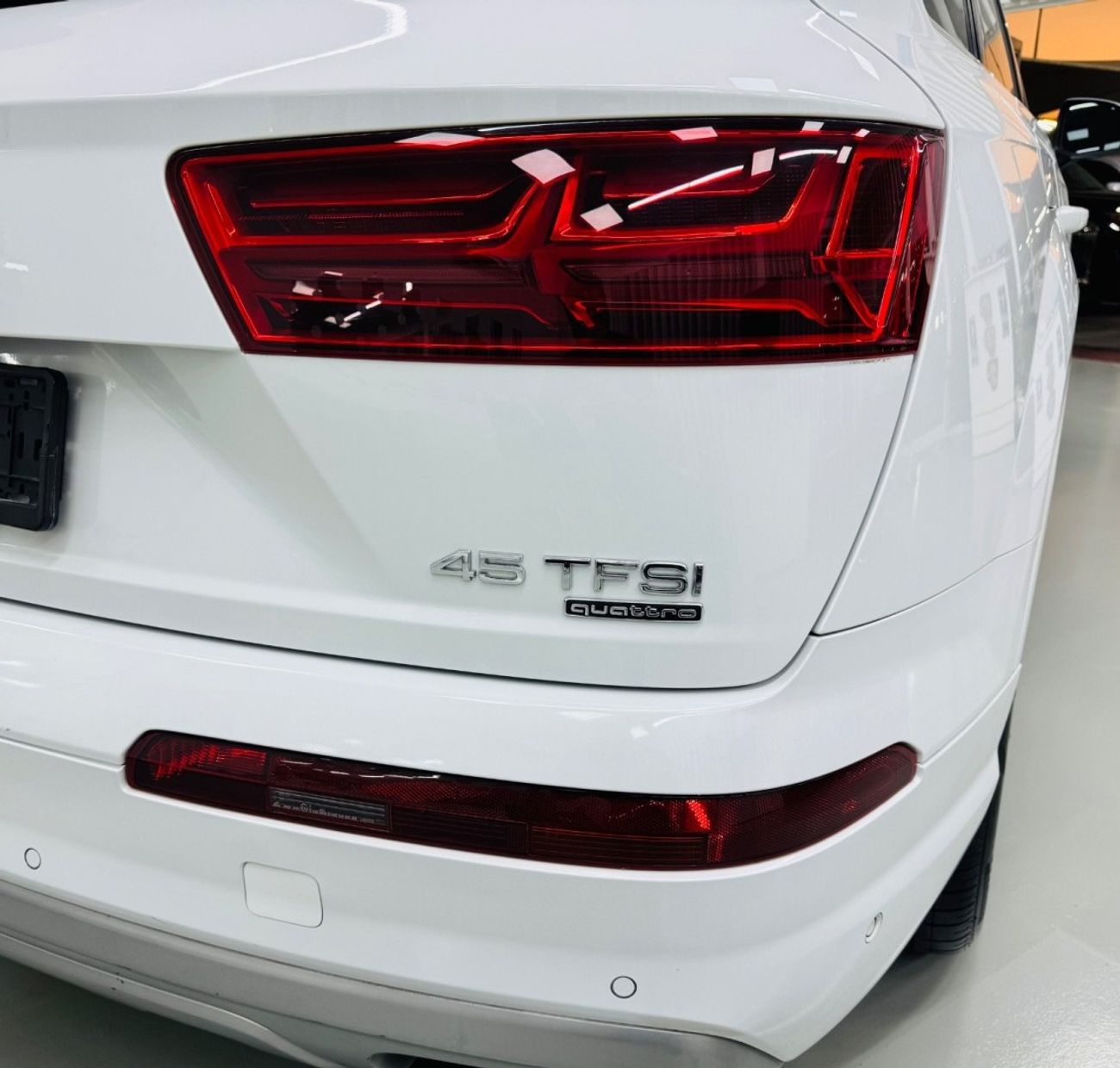 أودي Q7 45 TFSI quattro 3.0L