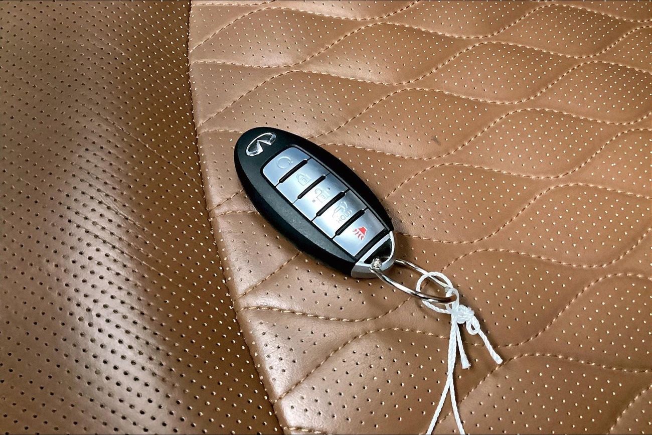 Infiniti QX80 Luxe Sensory ProActive (8 Seater) | Guaranteed Warranty | 0 Down Payment