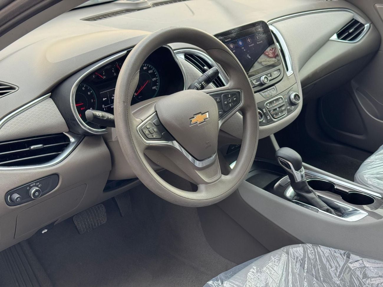 شيفروليه ماليبو LT / 1.5T V4 / PANORAMIC SUNROOF / APPLE ANDROID AUTO / RIMS / KEYLESS ENTRY AND START