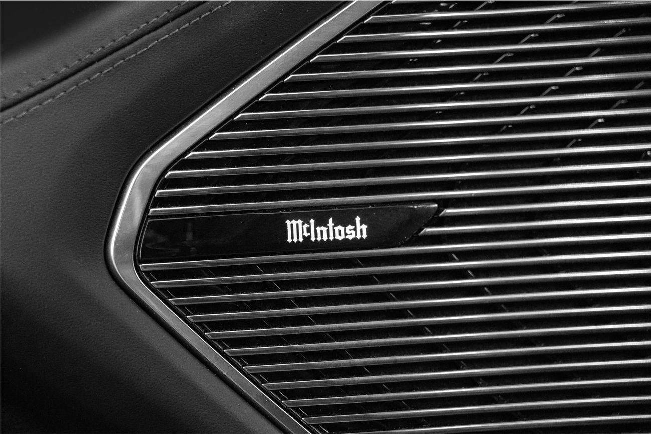 Jeep Grand Cherokee Summit 3.6L Summit 5.7L