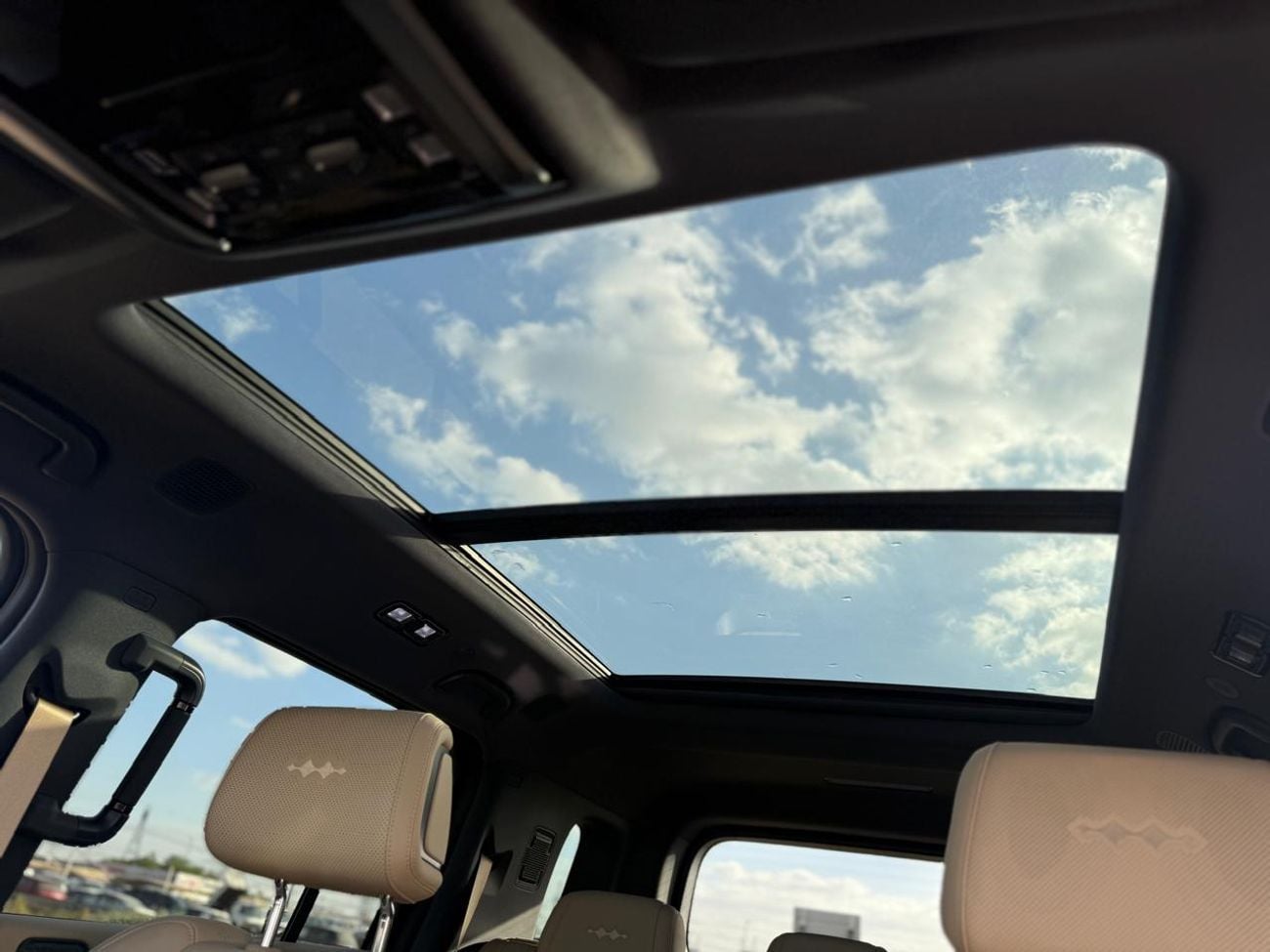 BYD Leopard 5 NAVIGATOR DOUBLE DIFFLOCK 1.5L PLUG-IN HYBRID FOR LOCAL +WARRANTY 5 YEARS OR UNLIMITED KILOMETER