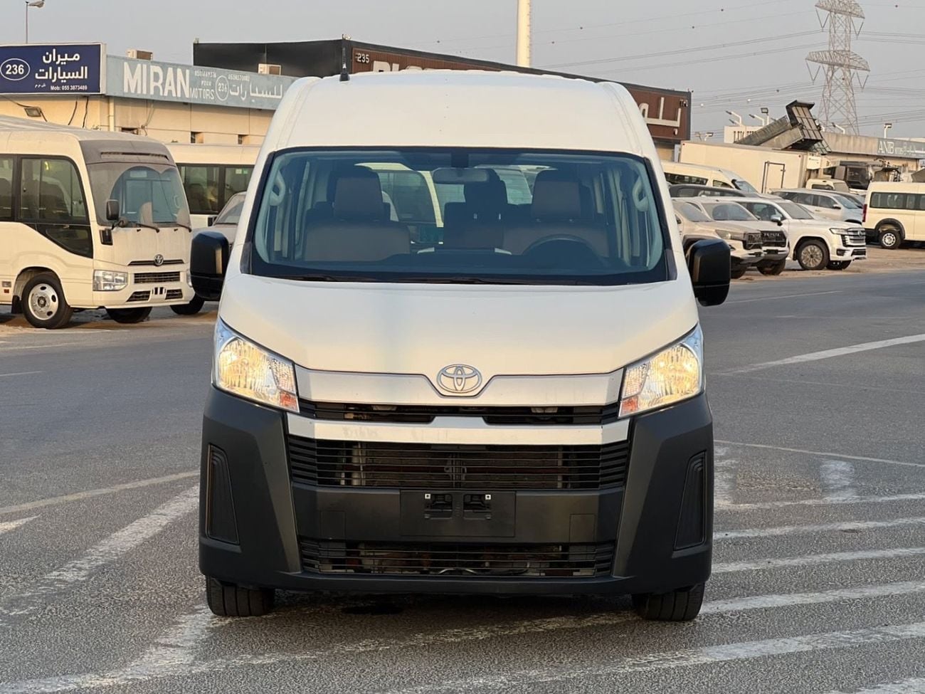 Toyota Hiace 2021 Toyota Hiace 3.5L V6 - Passenger - Manual - Patrol   13 Seater - No Accident -