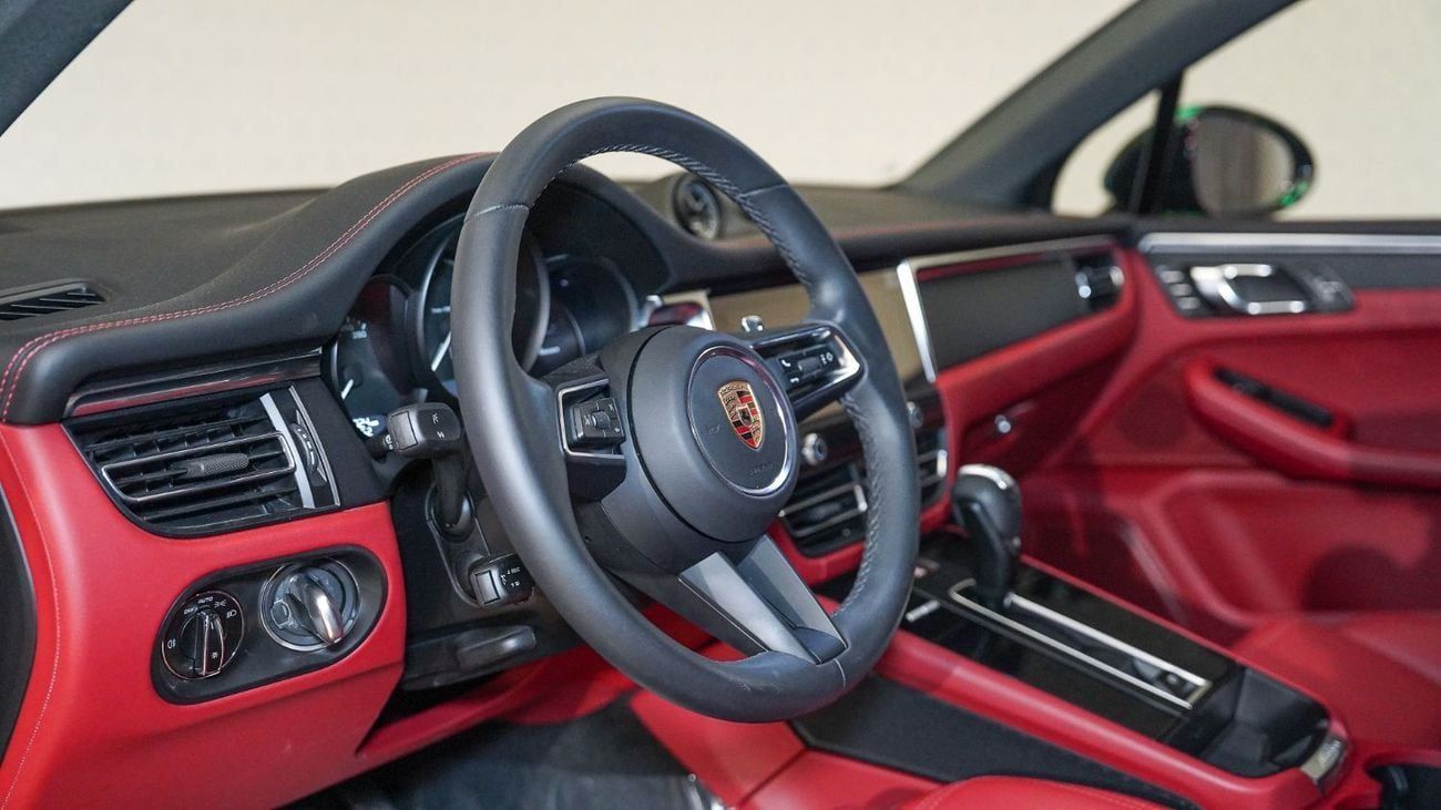 Porsche Macan PDK | AED 4,226 PM | Warranty March-2026 | GCC