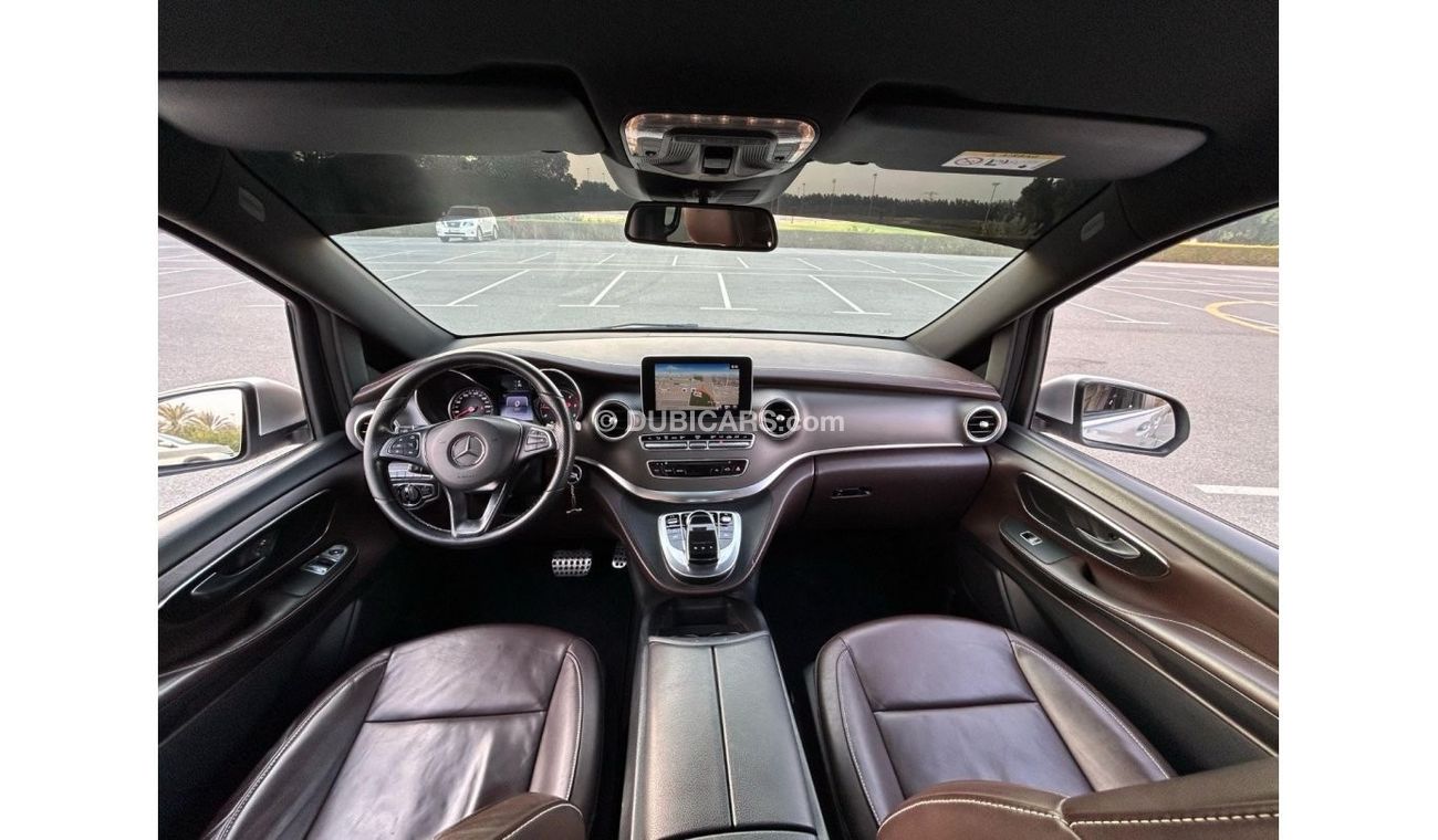 Mercedes-Benz V 220 V-220 Diesel V4 Full Option // Perfect Condition in side out side //
