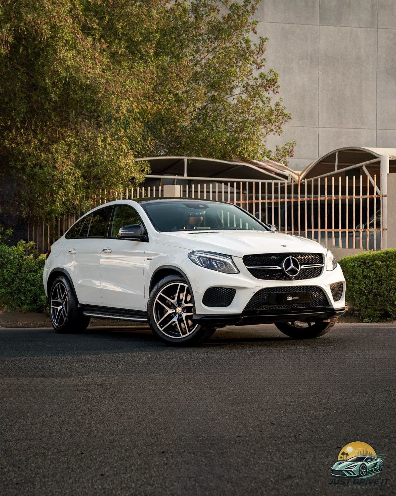 مرسيدس بنز GLE 450 AMG LINE