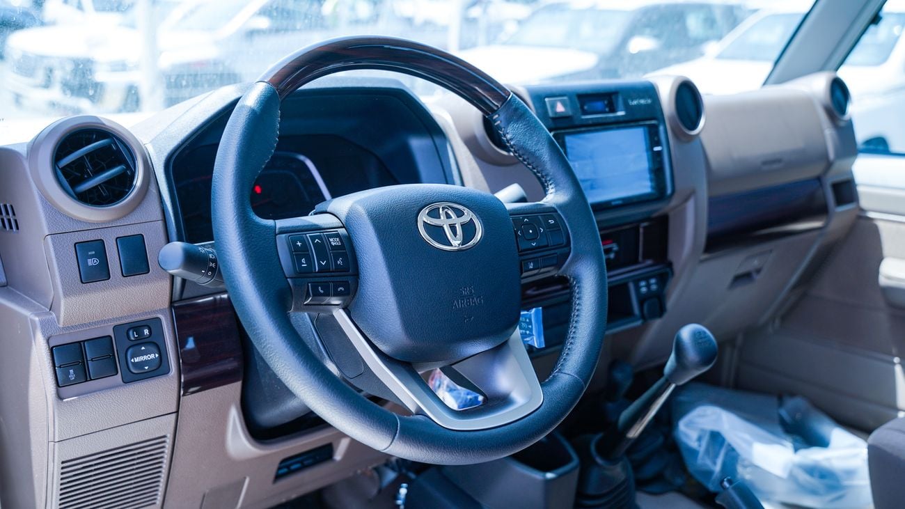 تويوتا لاند كروزر بيك آب