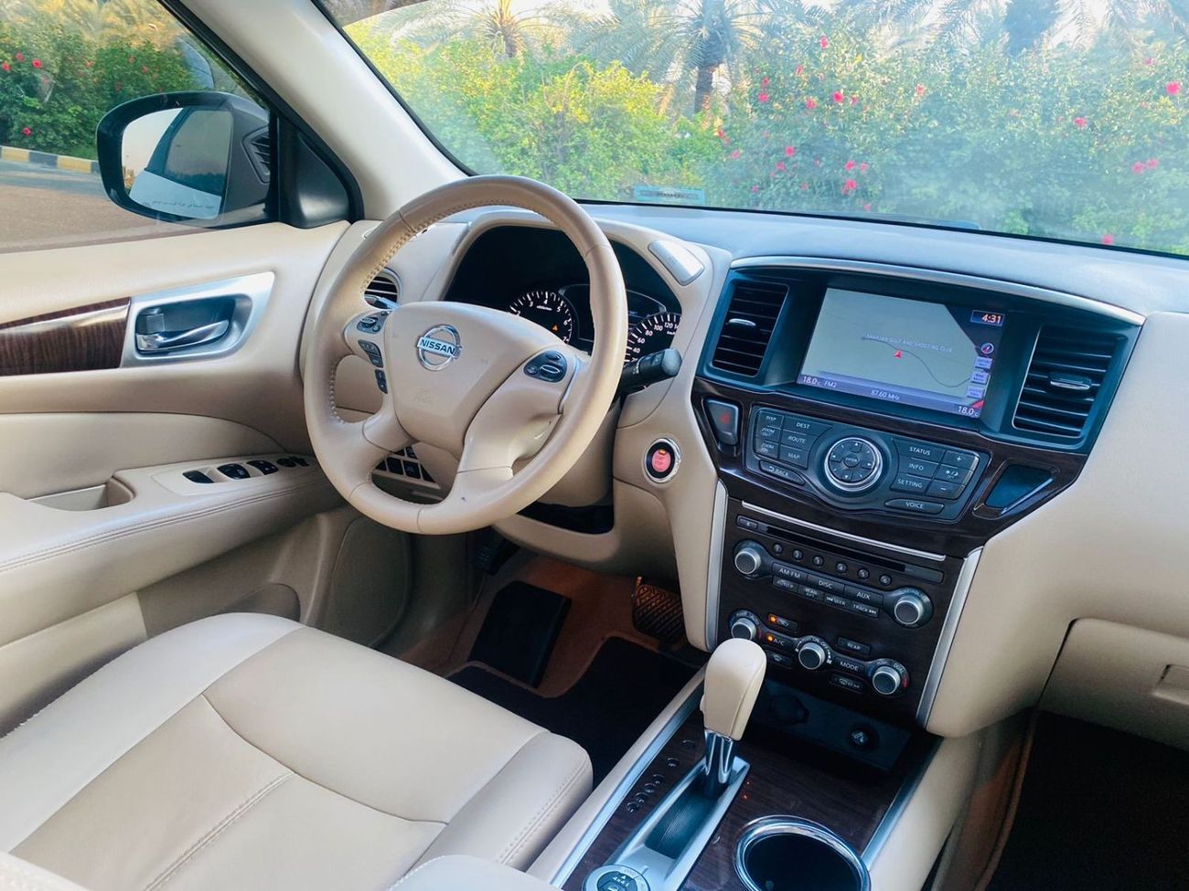 Nissan Pathfinder SV