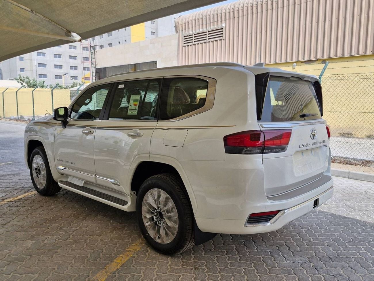 تويوتا لاند كروزر Toyota LC300 VX 4.0 2026 Full option