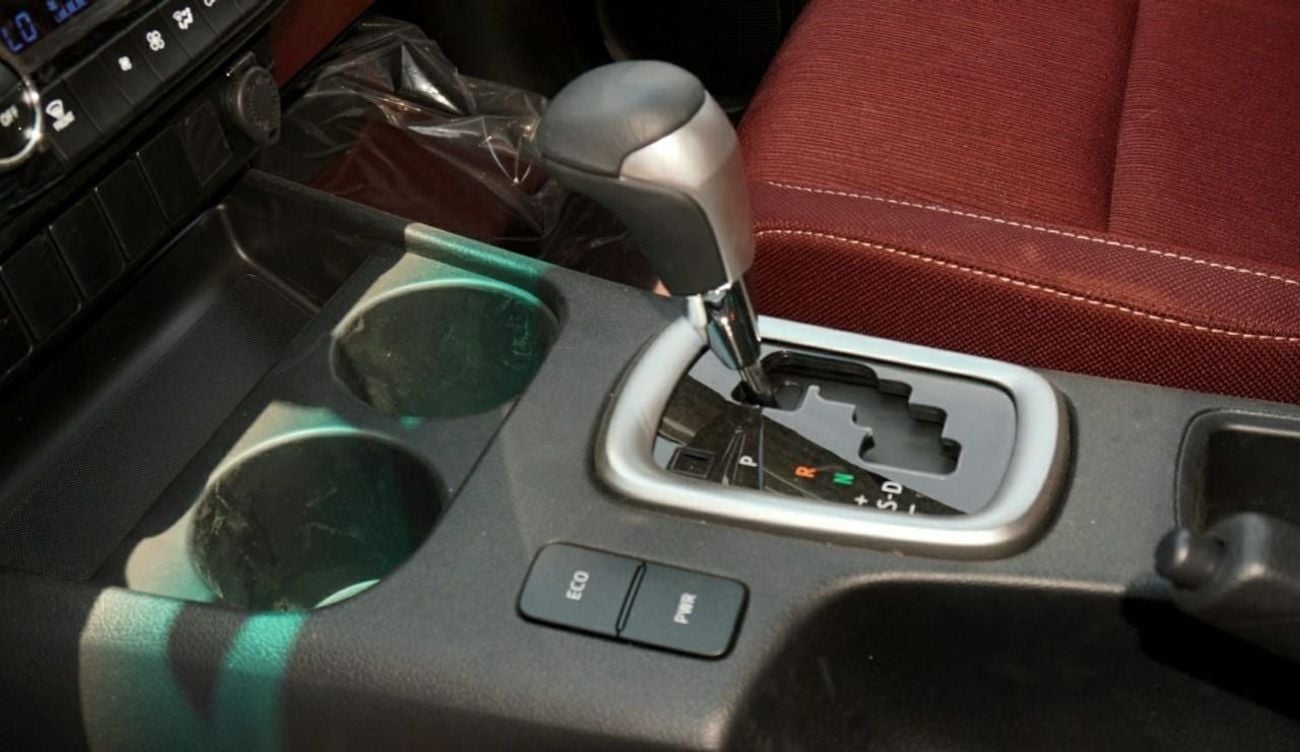 Toyota Hilux GLX 2.7L Double Cab Utility 4WD M/T SR5 2.7L Double Cab Utility 4WD M/T