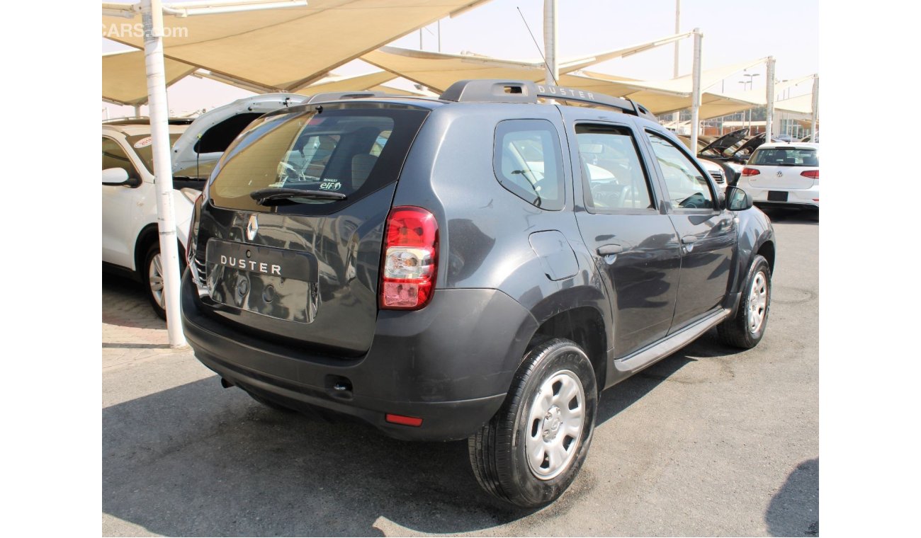 Renault Duster PE ACCIDENTS FREE - GCC - ORIGINAL PAINT - CAR IS IN PERFECT CONDITION INSIDE OUT