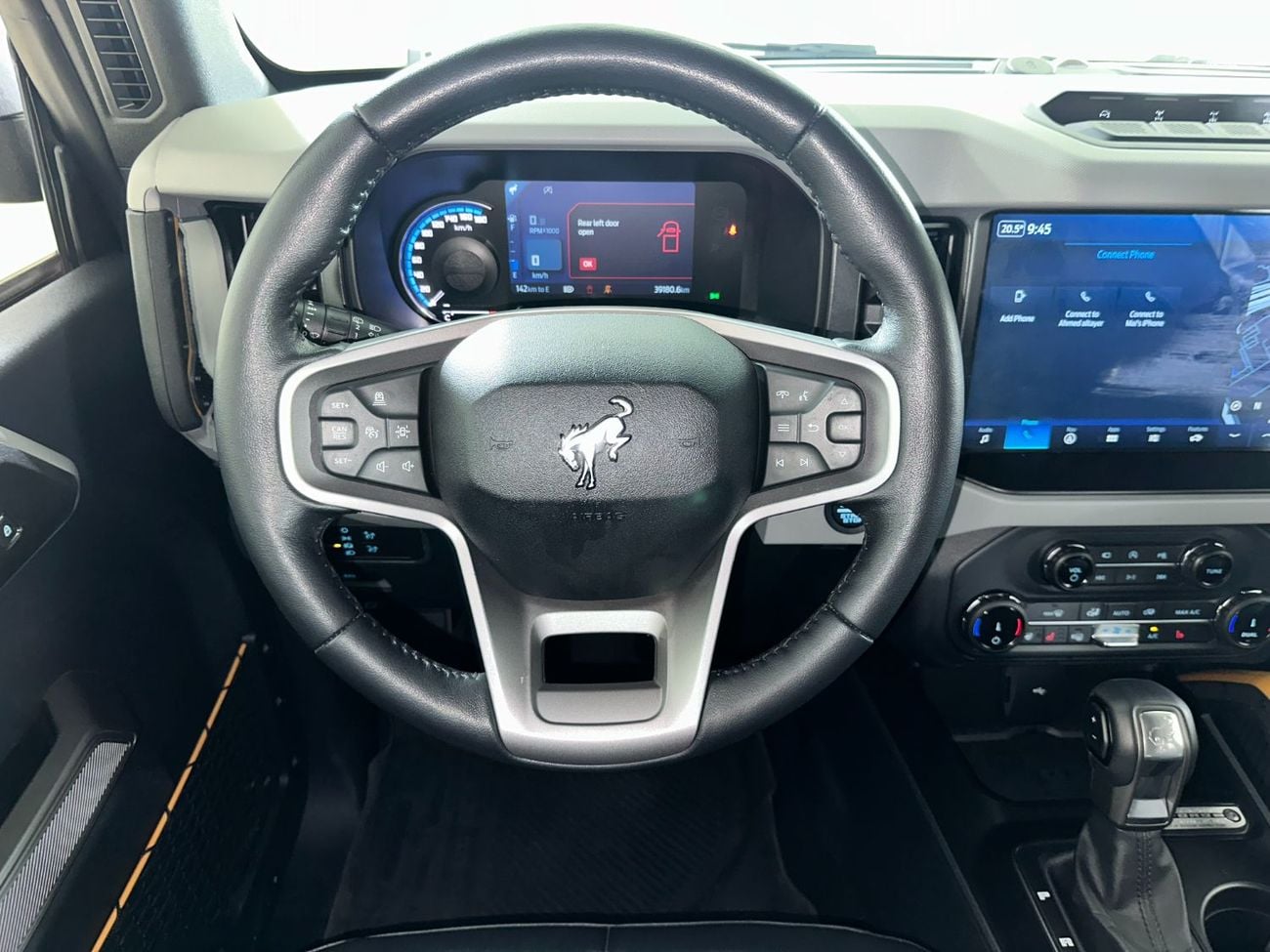 Ford Bronco B4D4722 BRONCO 4 DOORS BADLANDS 2.7L V6 ECOBOOST LTHR SSQTCH / AL TAYER MOTORS AL QOUZ SHOWROOM