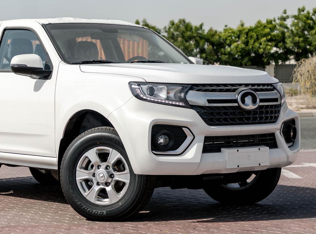 Great Wall Wingle 7 Luxury 4x4 2.0L - Titanium White Inside Black | Export Only