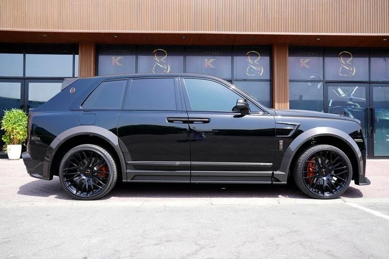 رولز رويس كولينان Rolls-Royce Cullinan Black Badge 2022