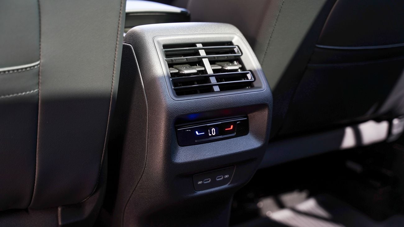 فولكس واجن تيجوان Tiguan 1.4 L R line Black edition