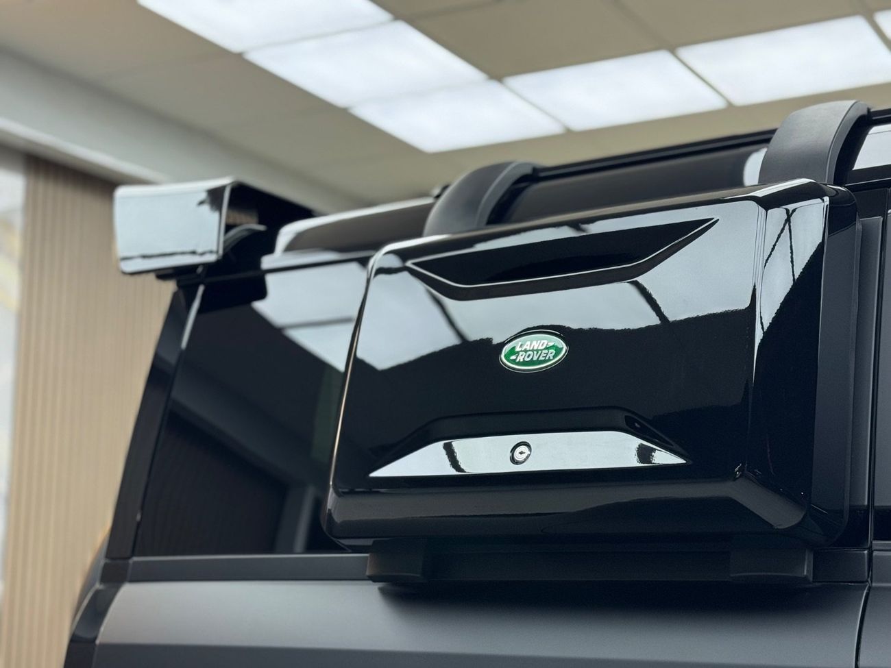 Land Rover Defender 130 SE P400 X Dynamic (7 Seater)