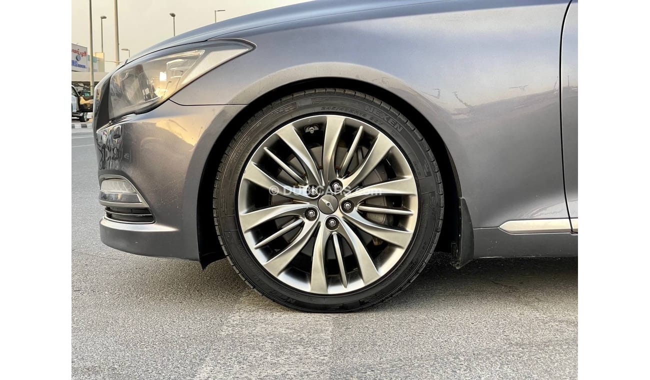 هيونداي جينيسس بلاتينوم هيونداي جينسيس 2016 خليجي بحالة ممتازة بدون حوادث