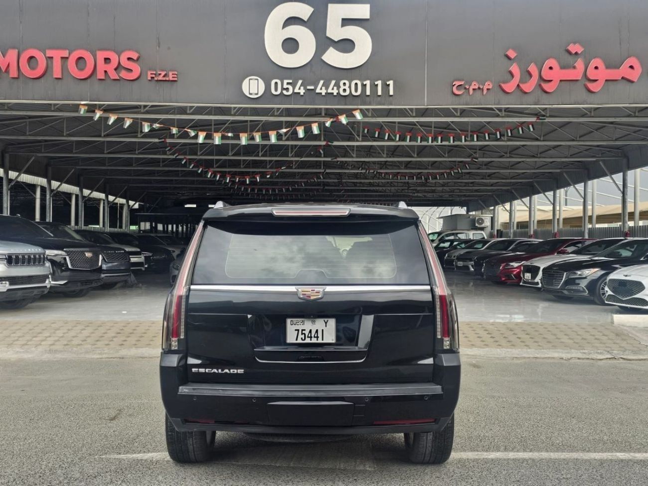 كاديلاك إسكالاد Premium Luxury Platinum 6.2L 4WD