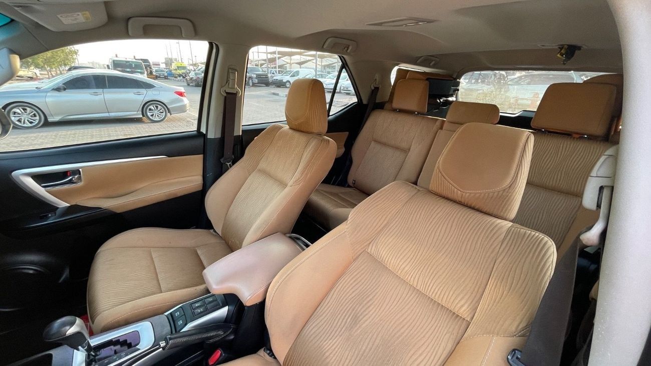 Toyota Fortuner GXR 4.0L (278 HP)