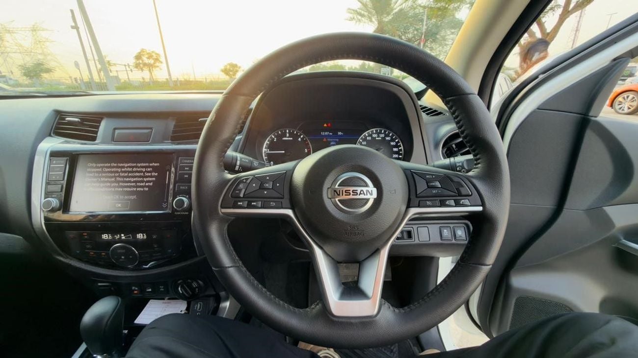 نيسان نافارا -