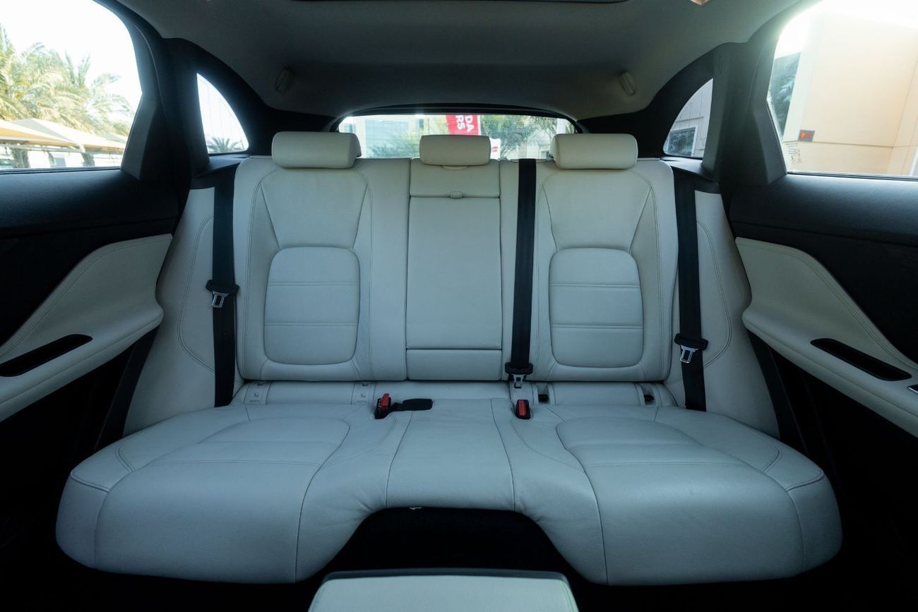 جاكوار F بيس Prestige 3.0L