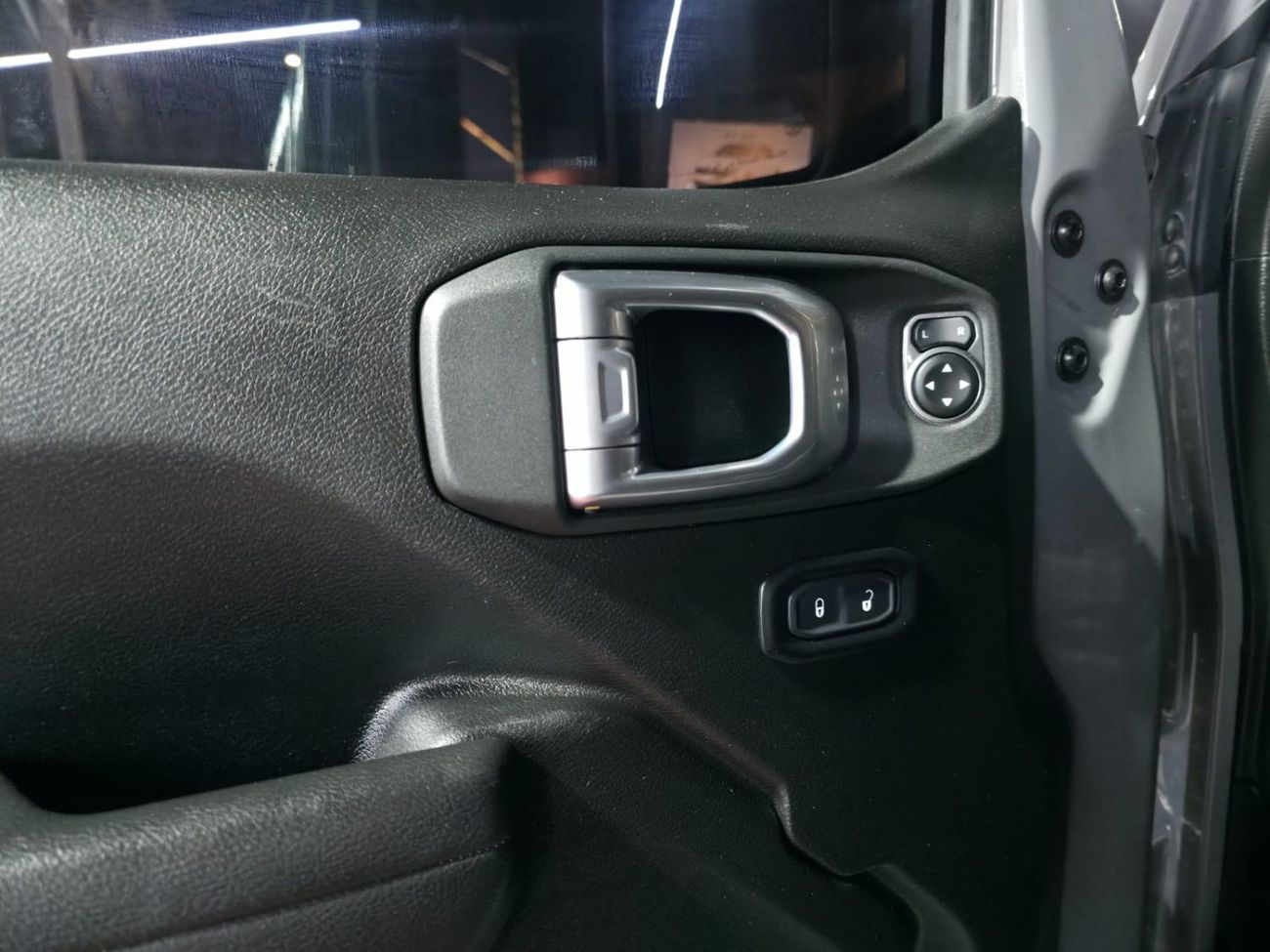 Jeep Wrangler Unlimited Sport 3.6L A/T