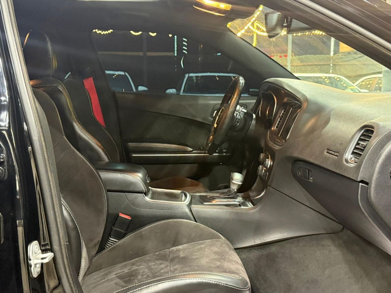 Dodge Charger SRT 392 6.4L (717 HP)