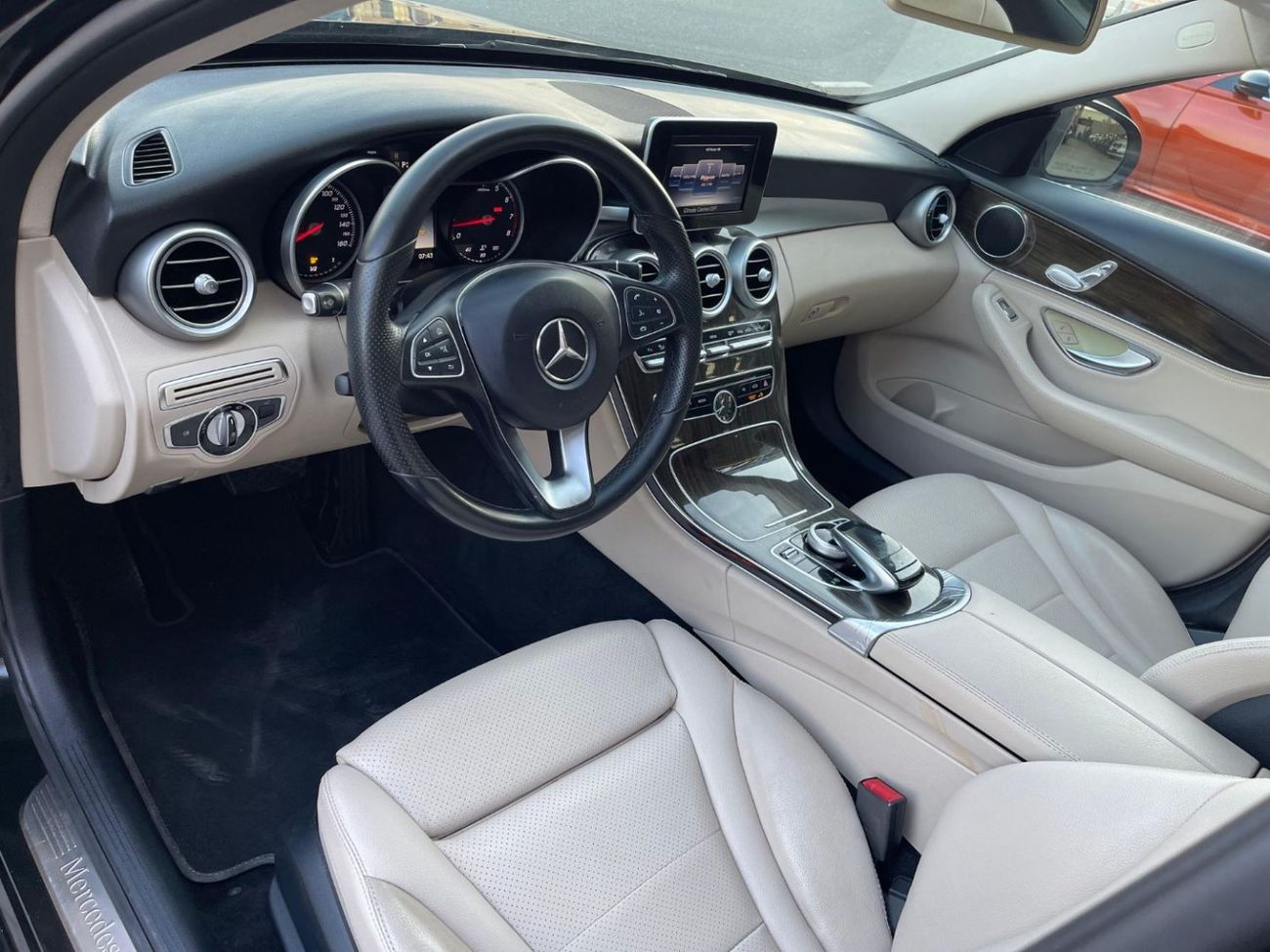 Mercedes Benz C300 AMG Pack 2.0L 2.0L V4 / C63 ///AMG KIT / IN PERFECT CONDITION / LOW MILEAGE