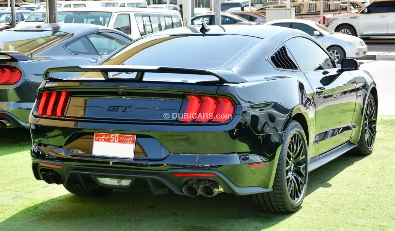 Ford Mustang $*DIGITAL CLUSTER*$ Premium FullOption GT V8 2021/Active Exhaust/Very Low Miles/Excellent Condition