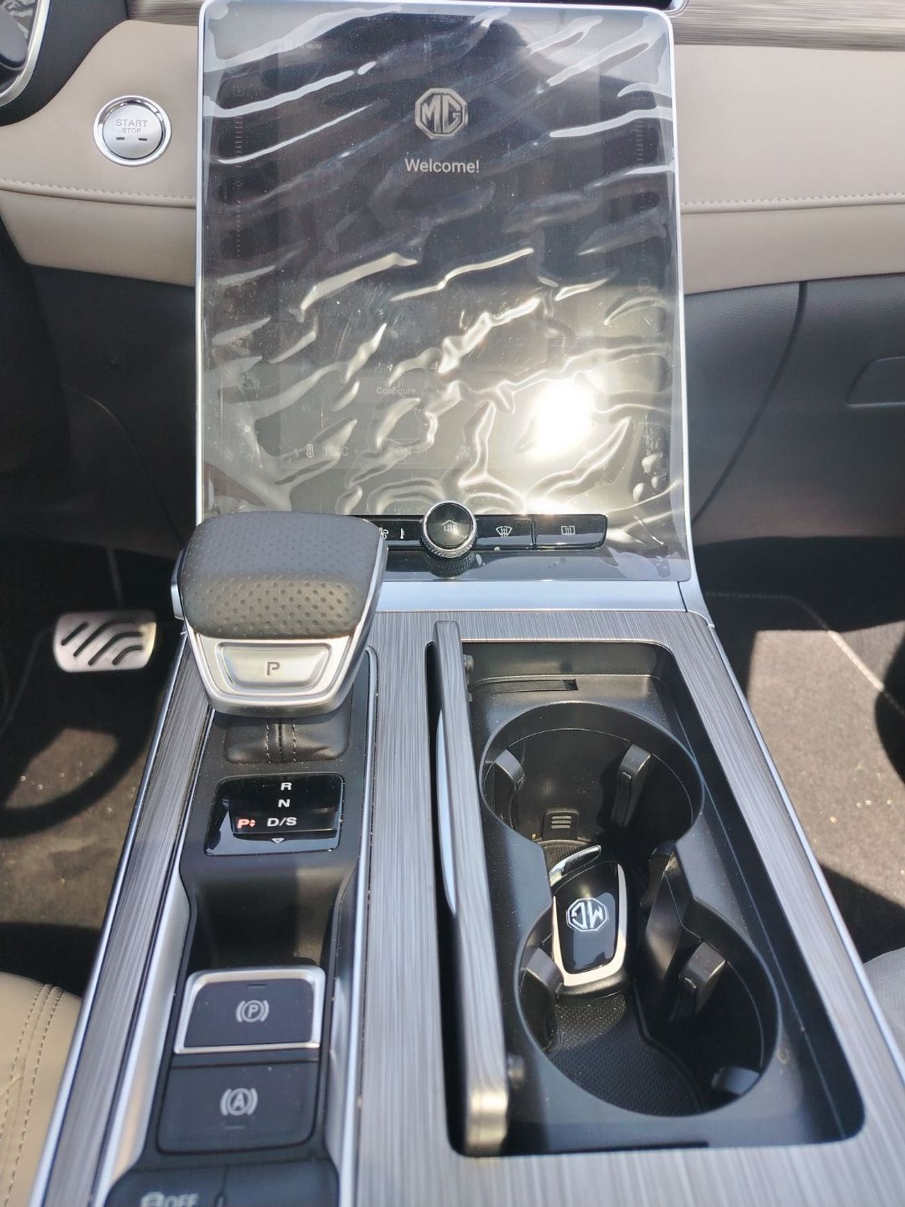 أم جي RX5 Deluxe option