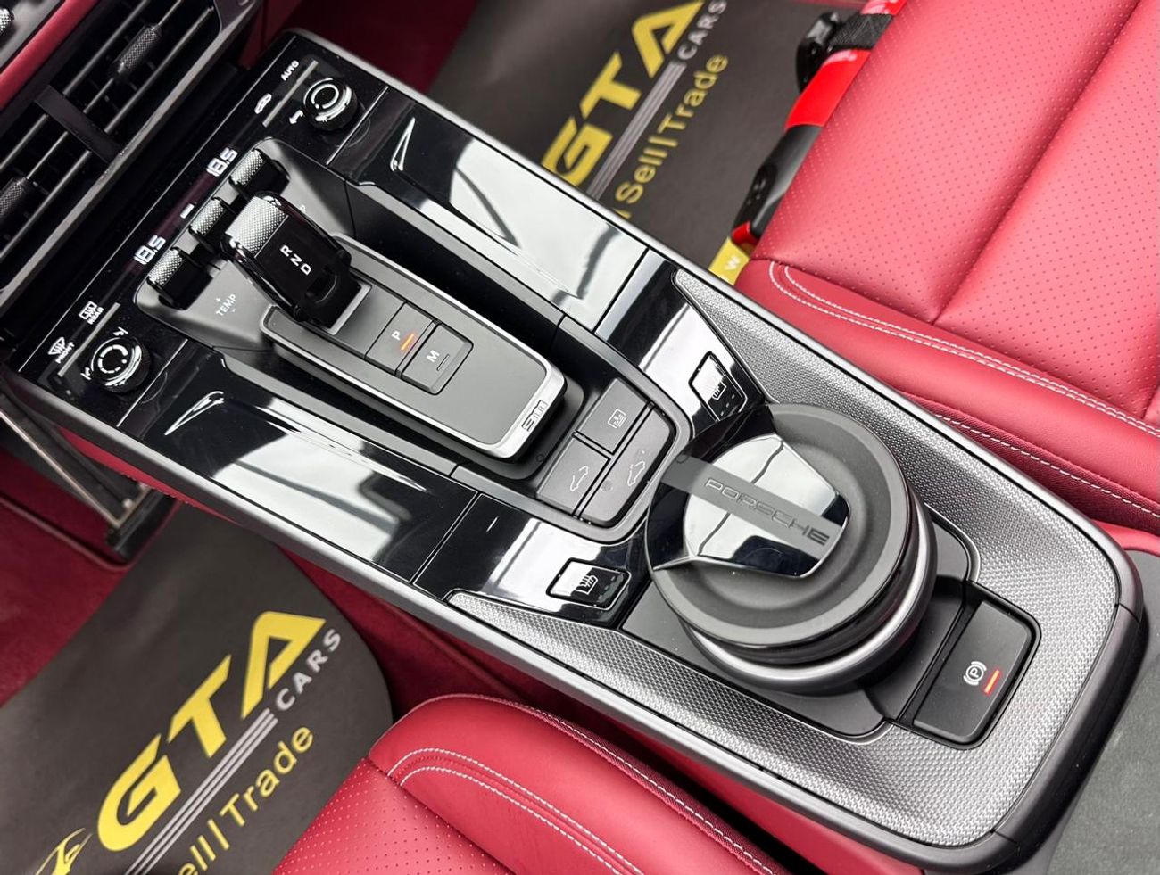 بورش 911 2025 Porsche 911 Carrera, May/2027 Porsche Warranty, Excellent Condition, GCC