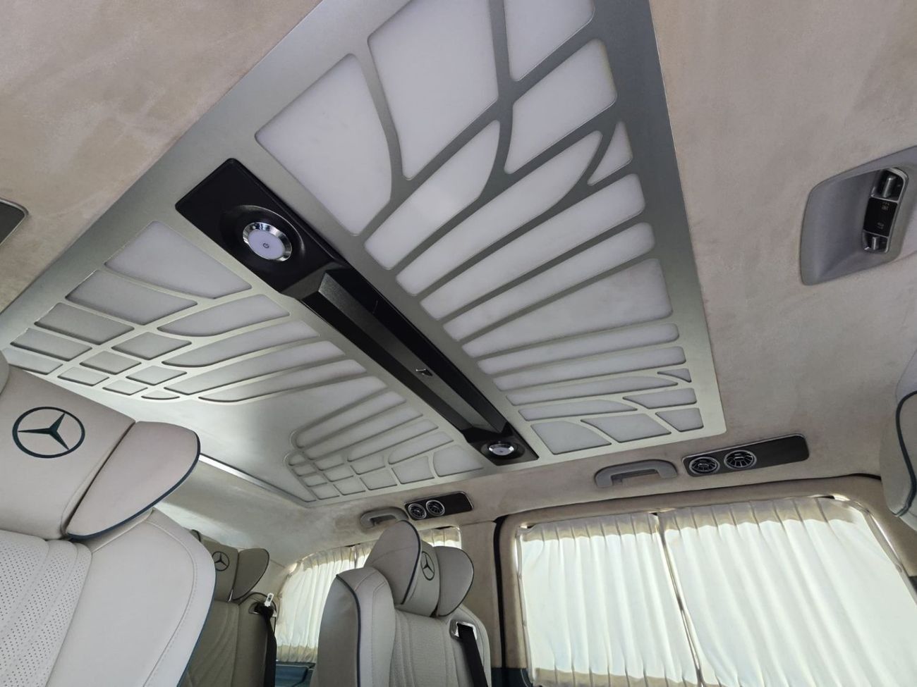 Mercedes-Benz V 250 Std 2.1L MERCECES V-250 2017 GCC VIP SEATS // PERFECT CONDITION