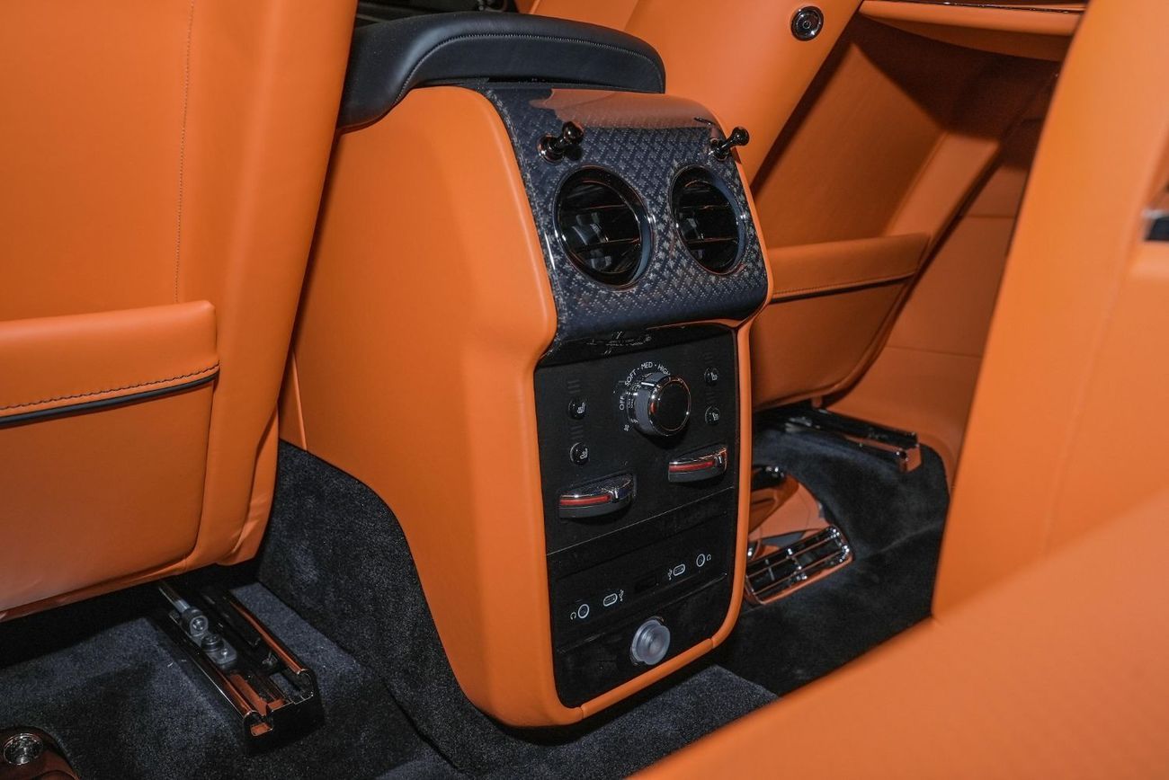 Rolls-Royce Cullinan ROLLS ROYCE CULLINAN BLACK BADGE 2025