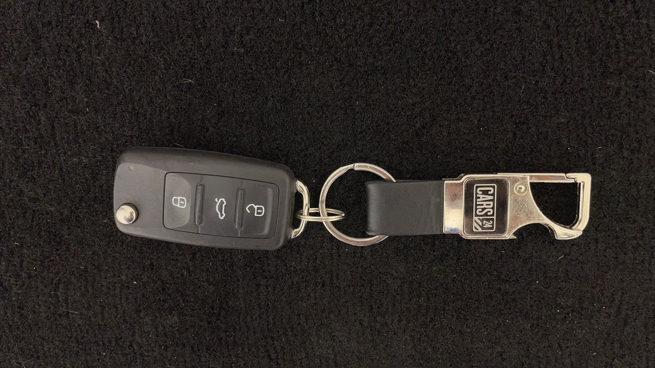 فولكس واجن باسات TRENDLINE 2.5 | بدون دفعة مقدمة | اختبار القيادة في المنزل