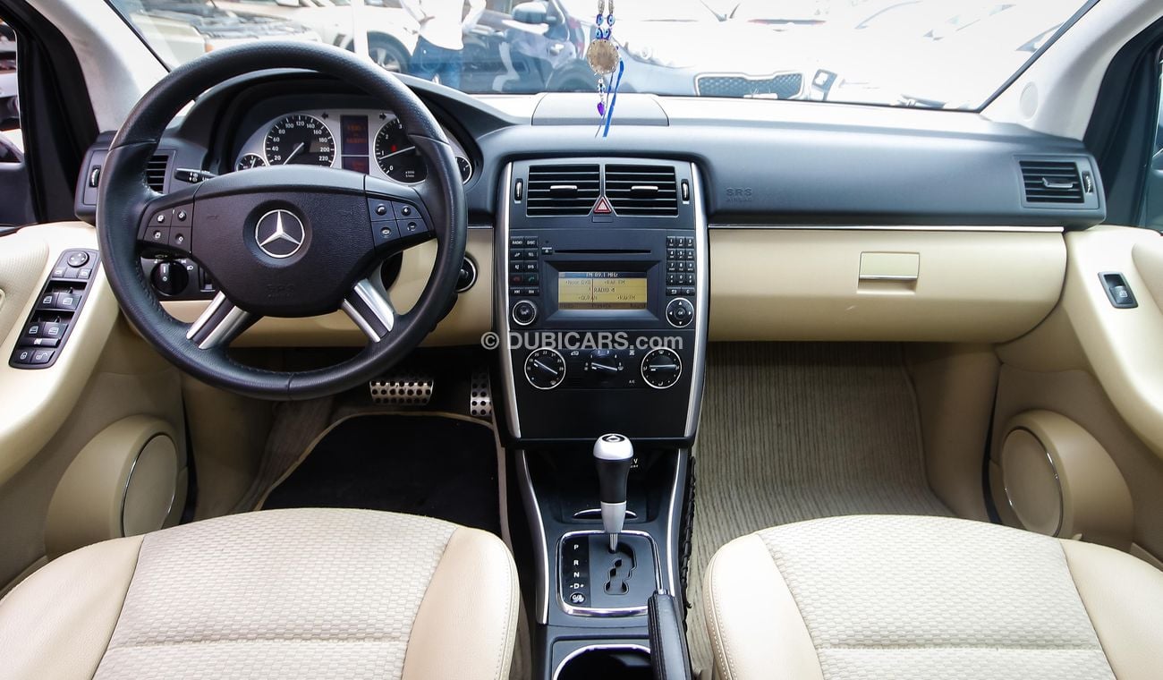 Mercedes-Benz B 200