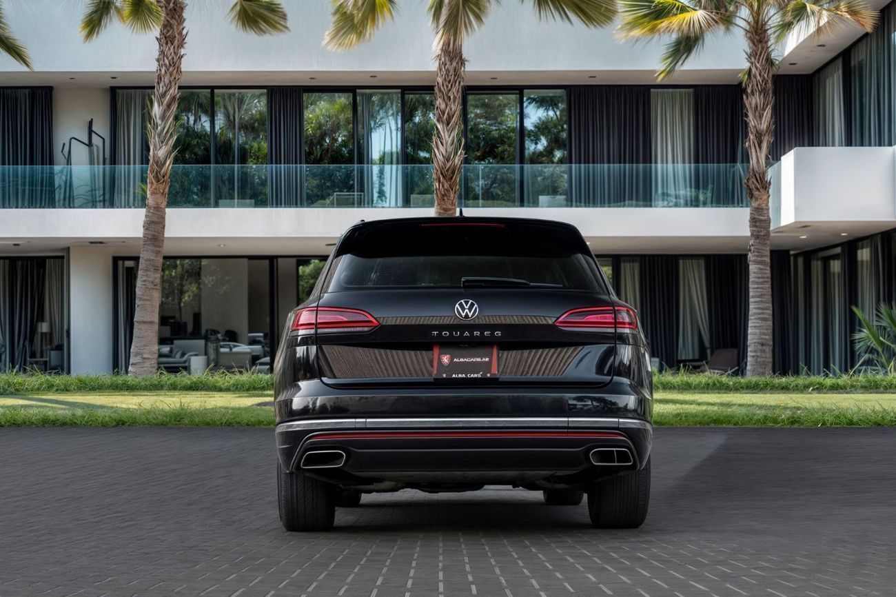 Volkswagen Touareg | 2,634 P.M | 0% Downpayment | Full VW History | Panoramic Roof!