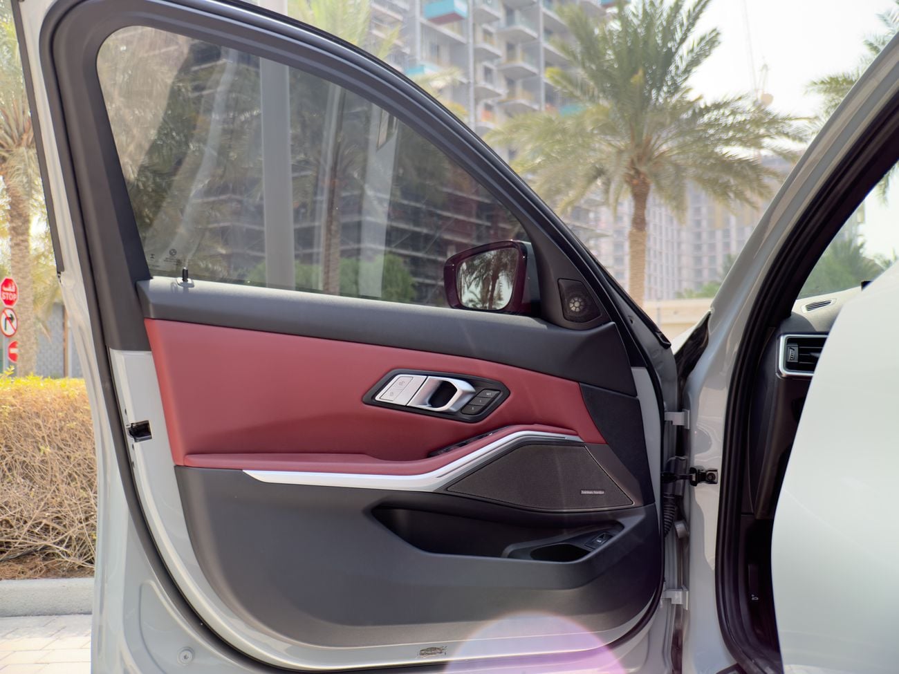 BMW 320i M SPORT BMW 320i M Sport | GCC Specs | 1 Owner | Full Service Until 2029 | Harman-Kardon Surround Sound