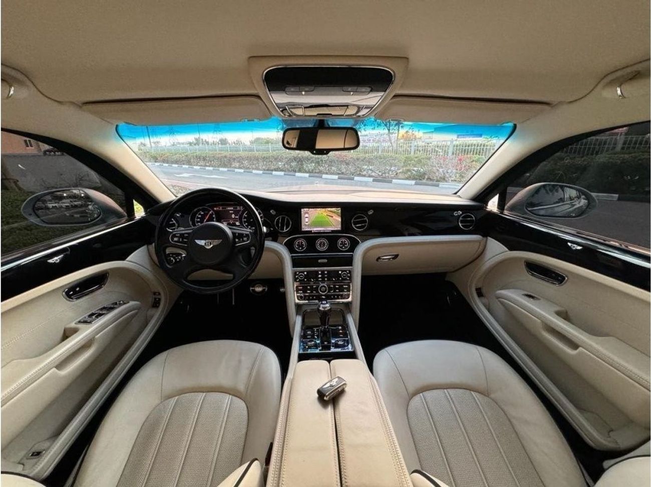 بنتلي مولسان BENTLEY MULSANNE 2012 V8 VIP LOW MILEAGE IN PERFECT CONDITION