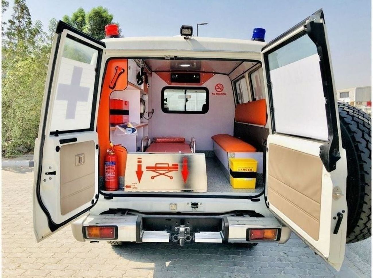 Toyota Land Cruiser 70 TOYOTA LAND CRUISER 4.0 V6 PETROL WITH BASIC LIFE SUPPORT AMBULANCE 2023 MODEL
