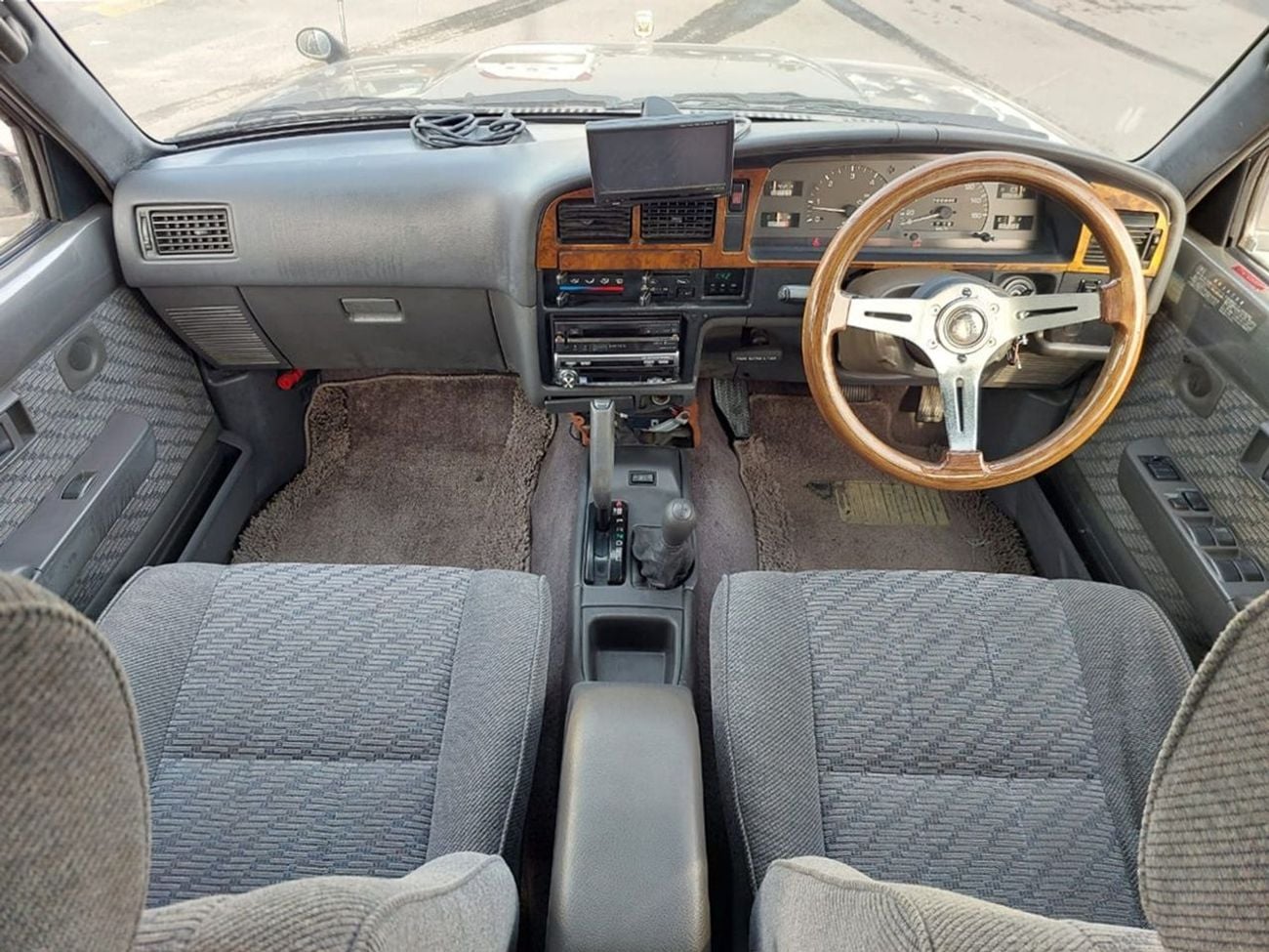 Toyota Hilux TOYOTA HILUX PICK UP RHD 1997 MODEL 2.4 L DIESEL AUTOMATIC(PM02314)