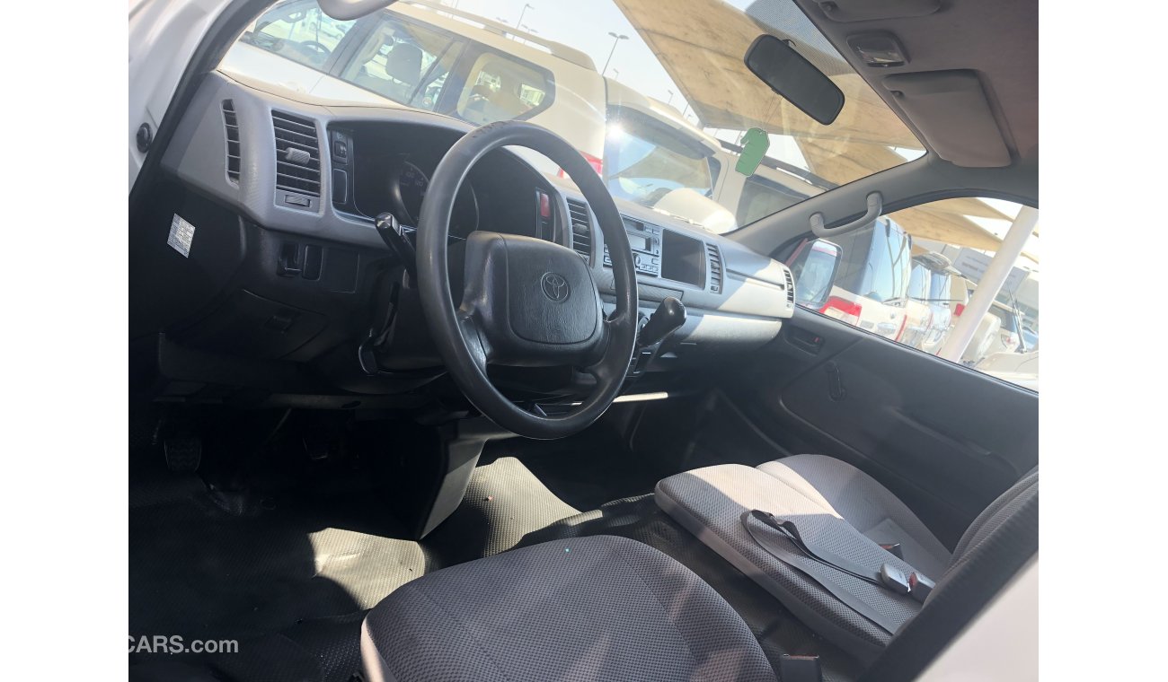 تويوتا هاياس Toyota Hiace Highroof Van,2010. Excellent condition