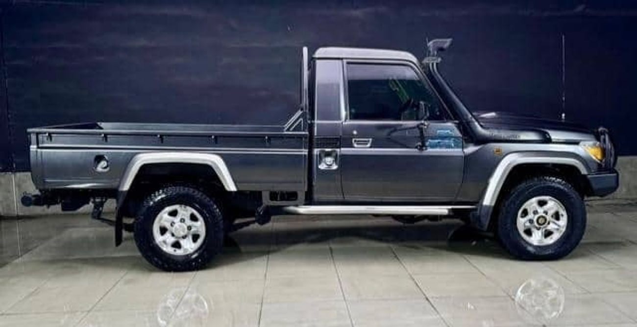 Toyota Land Cruiser Pick Up Double Cabin 2016 Model RHD Diesel Engine Full Option