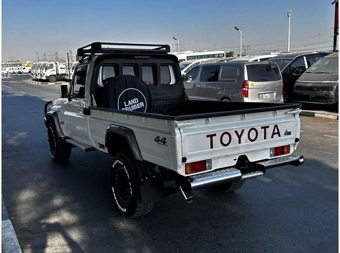 تويوتا لاند كروزر بيك آب diesel 4.5 liter manual gear right hand drive leather seats