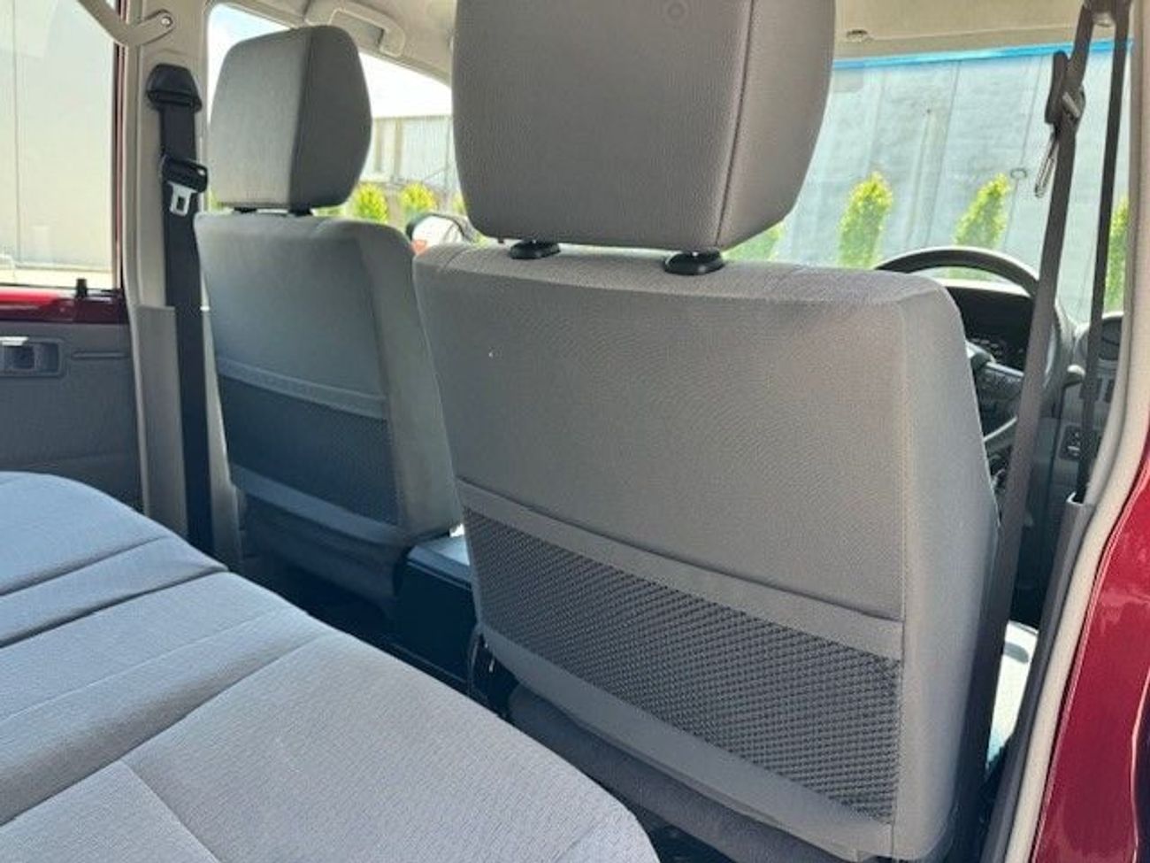 تويوتا لاند كروزر 70 AUTO DIESEL 2.8