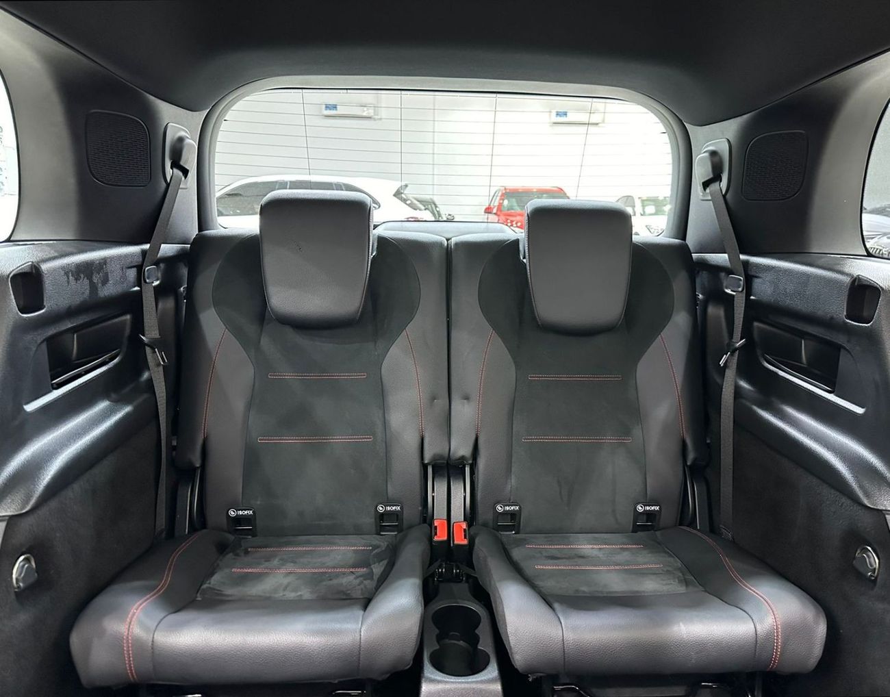 مرسيدس بنز GLB 200 2022 Mercedes Benz GLB200 AMG Premium 7 Seater, Oct 2027 Mercedes Warranty, Full Options, GCC