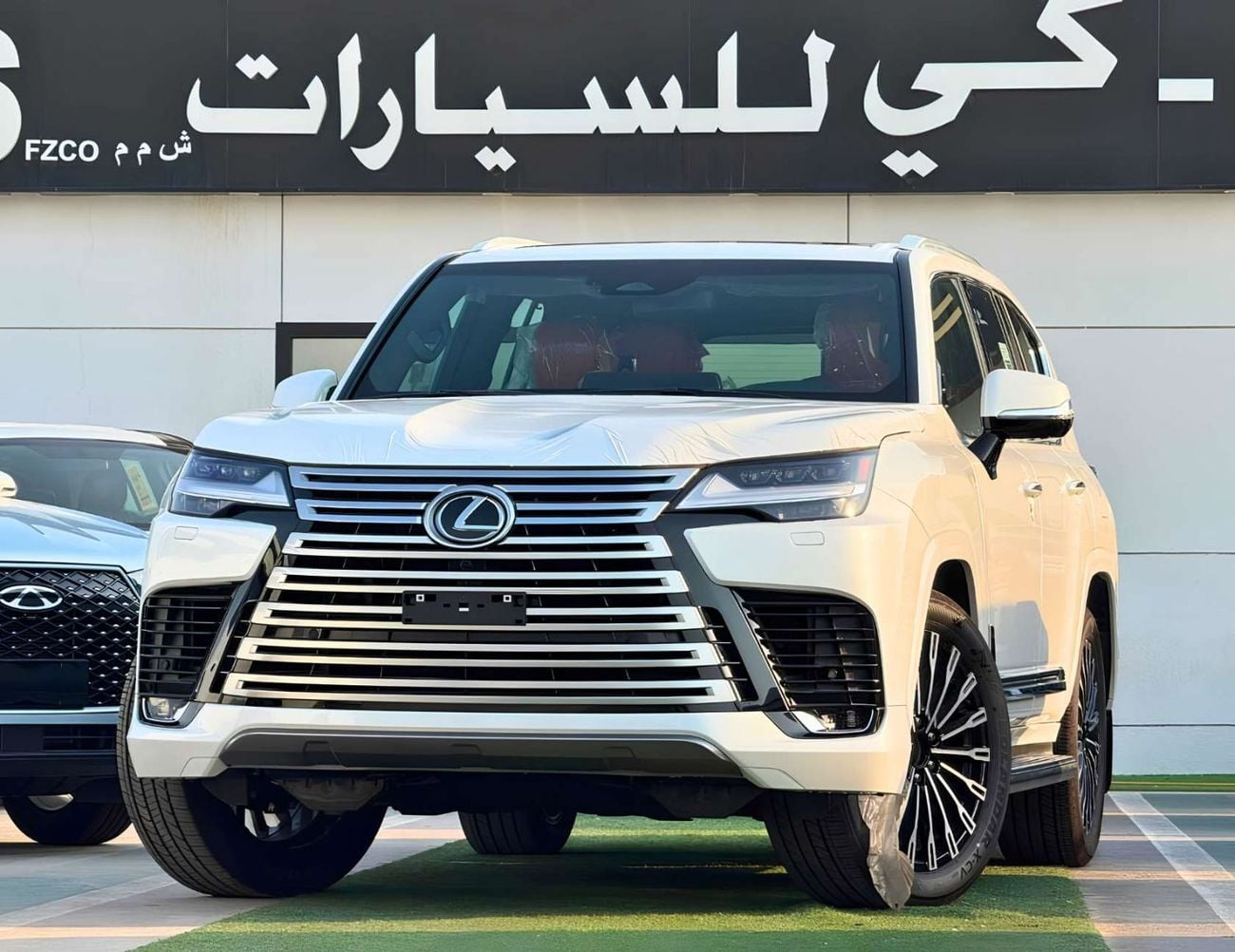 Lexus LX600 VIP 3.5L PETROL || RADAR | 360*CAMERA | LEATHER WITH PWR SEATS | SUNROOF | REAR ENTERTAINMENT SCREEN